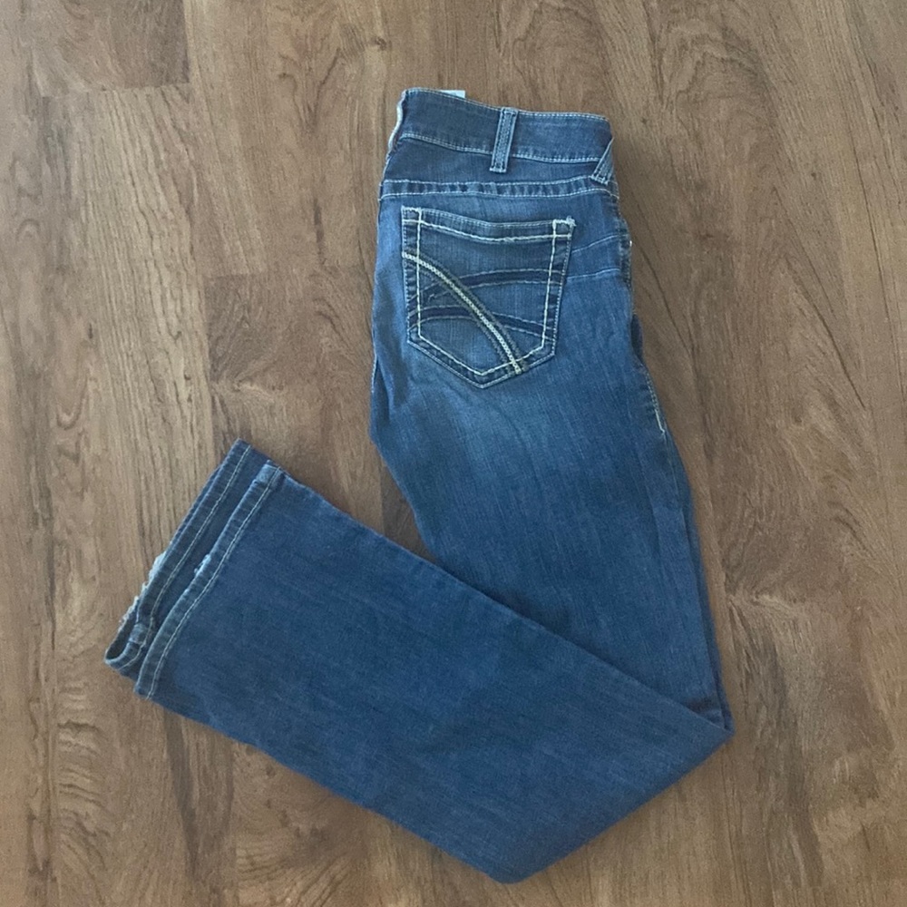 Mid ride ariat jeans 30 long (34 inseam)